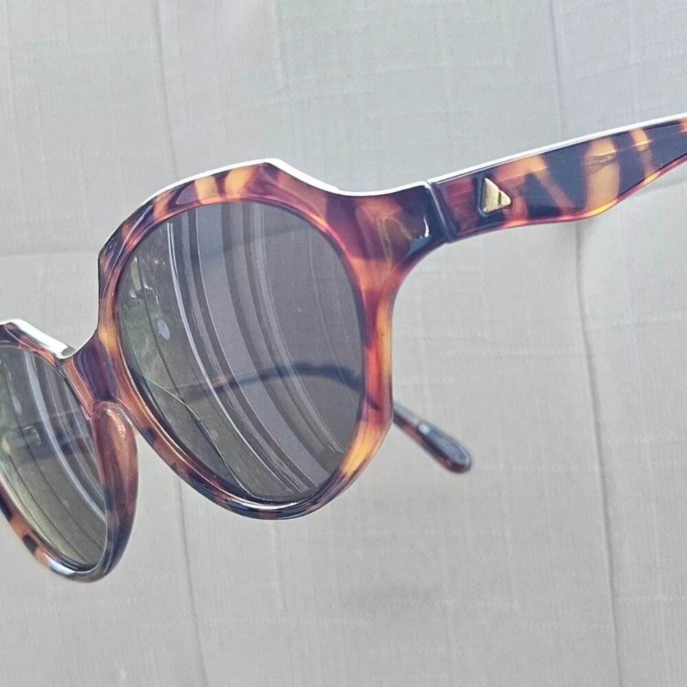 Liz Claiborne Women Sunglasses 12115 Brown Tortoise Eye Wear Shades - Picture 4 of 12